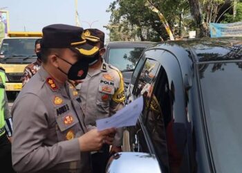 Cegah Kenaikan Kasus Covid-19,Polres Gresik Terus Lakukan Penyekatan Arus Balik Lebaran 2021