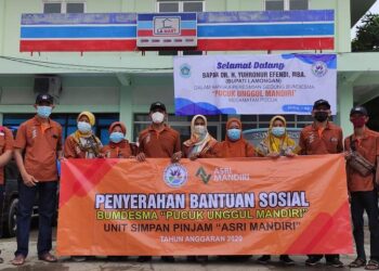 Salurkan 2.046 Paket Sembako BUMDESMA Unggul Mandiri Pucuk Setelah Peresmian Gedung Baru oleh Bupati Lamongan