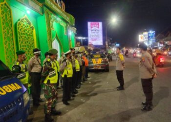 Inilah Tugas Tambahan Bagi personil TNI-Polri Saat Berjaga di Pospam Lebaran Wilayah Babat