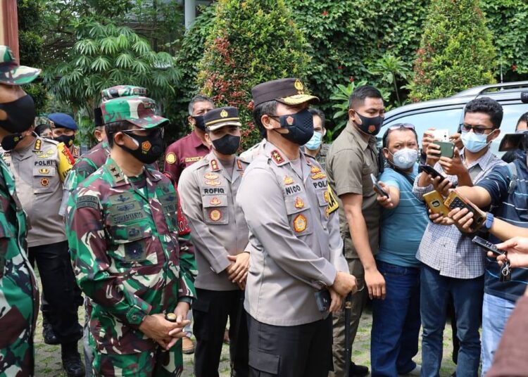 215.997 Kendaraan Putar Balik, 21 Orang Reaktif