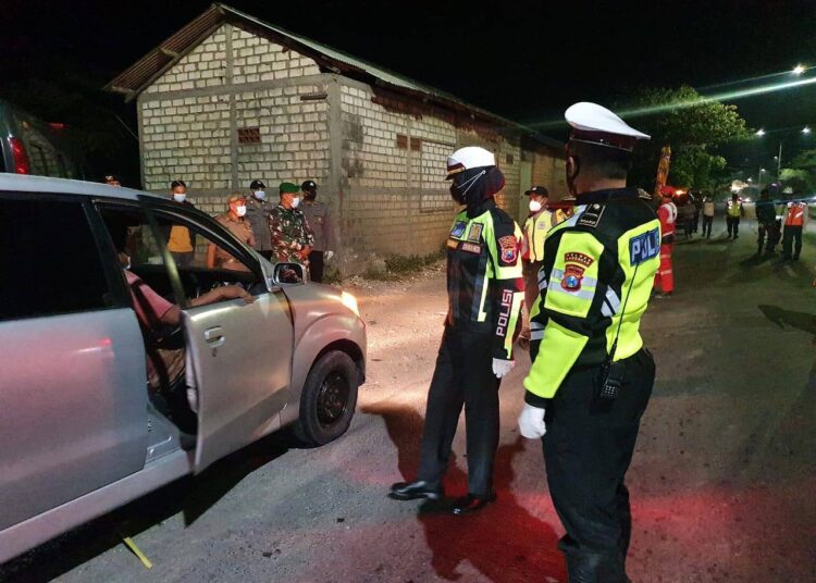 Pos Penyekatan Arus Mudik dan Balik Lebaran Perbatasan Lamongan Gresik, Puluhan Kendaraan Putar Balik