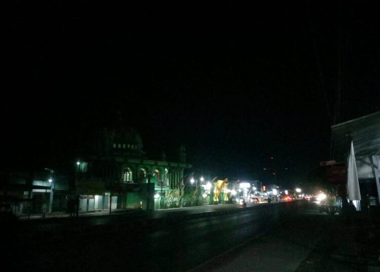 Diduga Karena PJU Sering Mati, Terjadi LAKA Beruntun Jalan Raya Nasional Pucuk Lamongan