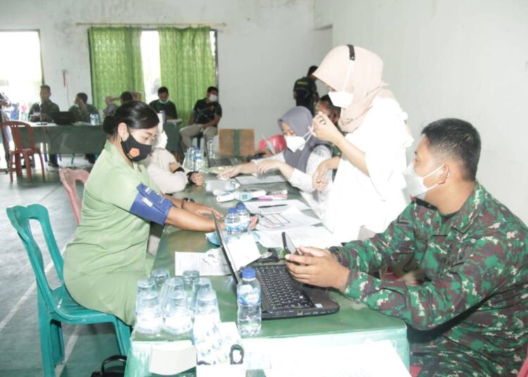 Kodim 0812 Lamongan Gelar Vaksinasi Covid-19 Pada Persit Kartika Chandra Kirana Cabang XXVII dan Istri Purnawirawan