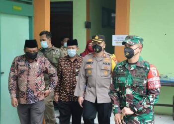 Kapolres Gresik Hadiri Vaksinasi Covid 19 di Kantor Kemenag