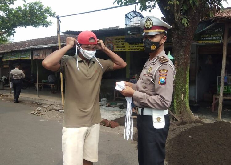 Tempat Wisata Kembali Dibuka, Kompi Siaga KRYD Polres Lumajang Imbau Pengunjung Tetap Patuhi Perokes