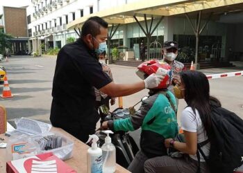 Polisi di Gresik Sasar Hotel, Pastikan Prokes Diterapkan