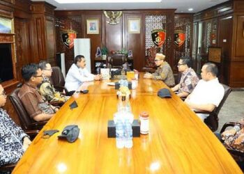 Ustadz Adi Hidayat Temui Kabareskrim Polri Komjen Pol Agus Andrianto