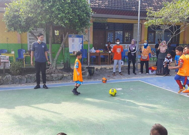 Dalam Rangka Pembinaan bibit Sepakbola Muda Lamongan, Selenggarakan Turnamen Futsal Usia SD/MI Se Desa Plosowahyu