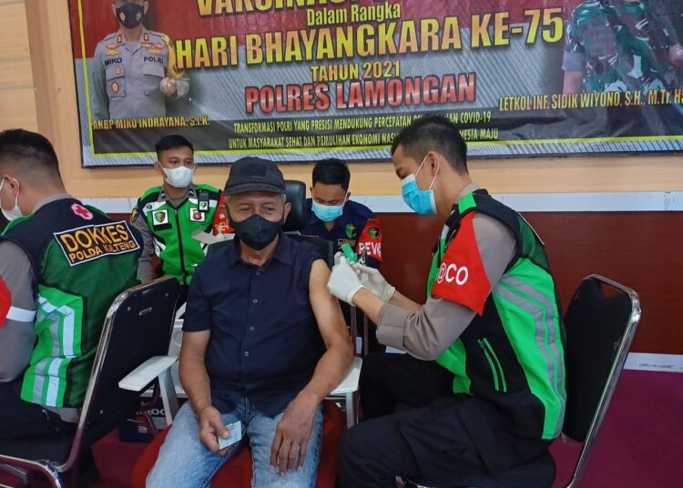 Peringati Hari Bhayangkara Ke 75 Polres Lamongan Isi dengan Giat Kemanusiaan