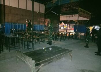 Pemberlakuan PPKM Daturat, Petugas Gabungan di Kecamatan Brondong Gencar Gelar Gakplin Siang Dan Malam