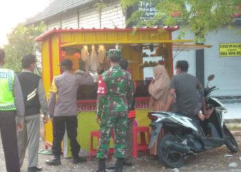 Selama PPKM Darurat Petugas Gabungan Himbau Pelaku Usaha Kuliner Terapkan Take Away Atau Delivery