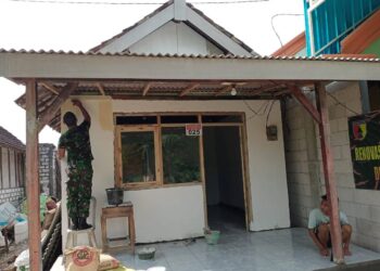 Tahapan Demi Tahapan Pembangunan Rumah Tidak Layak Huni (RUTILAHU) Milik Ibu Kartini Hampir Terselesaikan