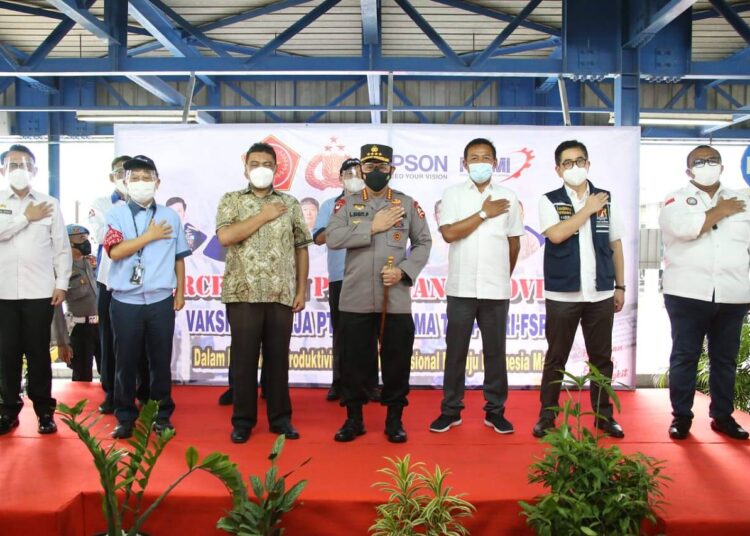 Buruh Diminta Untuk Terus Kawal Program Pemerintah Wujudkan Herd Immunity, Kapolri Memantau Pelaksanaannya