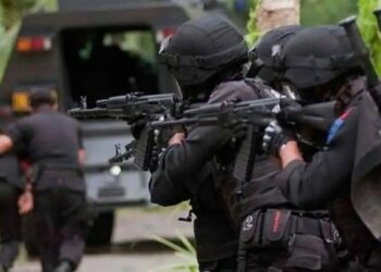 Seorang Dokter Dan Pengasuh Ponpes di Lamongan Terduga Teroris Diamankan Densus 88