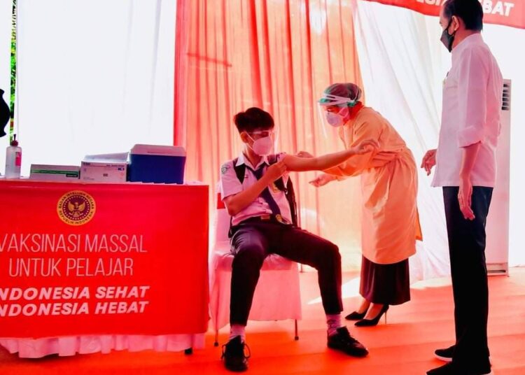 Presiden Jokowi Persilakan Opsi Belajar Tatap Muka Jika Seluruh Pelajar Telah Divaksin