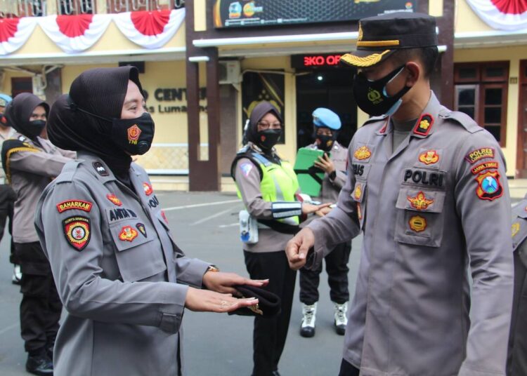 Polres Lumajang Gelar Gaktibplin Diikuti Oleh Seluruh Polisi Wanita Jelang Hari Jadi ke 73 Tahun 2021