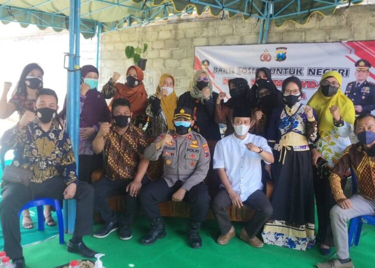 Polres Kediri Kota dan FKBN Kediri Raya Menyalurkan Bantuan Sosial ke Ratusan Ibu Orang Tua Tunggal di Kota Kediri