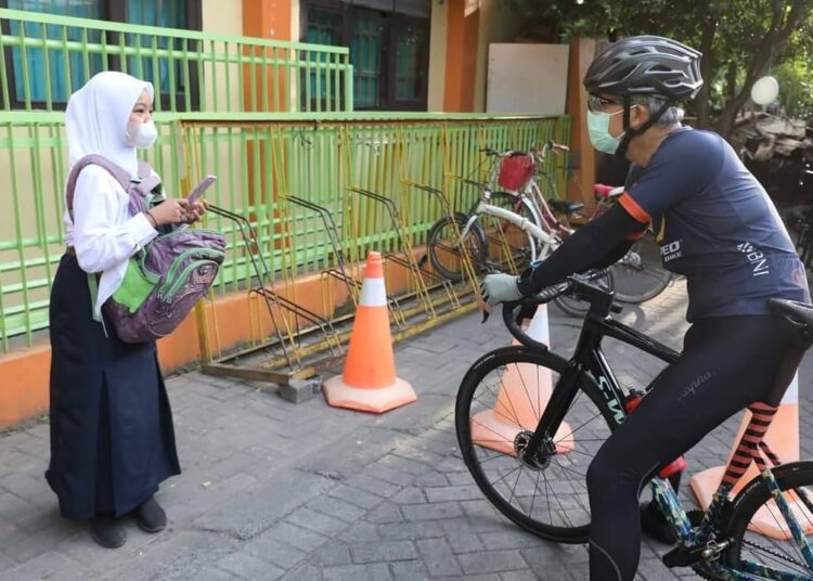 Annisa Tak Menyangka Dapat Hadiah Sepeda Dari Ganjar