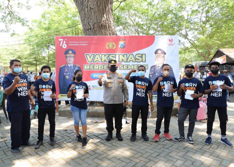 Polres Kediri Kota Kolaborasi Dengan MPC dan FKBN Lakukan Vaksinasi Pelajar 12 Ke Atas dan Pelajar Papua