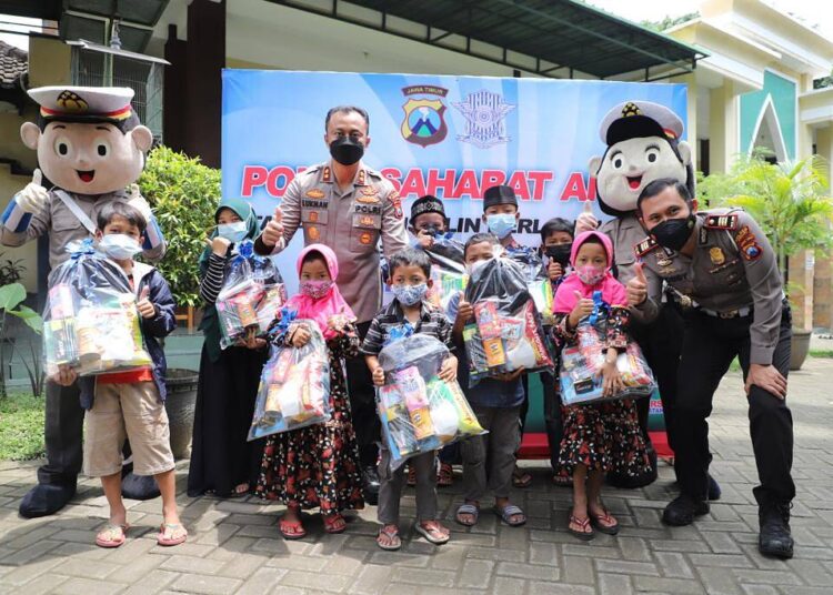 Polres Kediri Gelar Bakti Sosial Kemanusiaan Dalam Rangka Memperingati HUT Lalu Lintas Bhayangkara ke 66