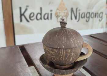 Cita Rasa Unik Kedai Njagong, Kopi Degan Madu