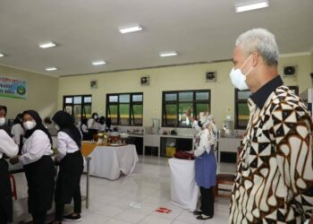 Temukan Pelanggaran di SMKN 1 Tengaran, Ganjar ; Perbaiki Sekarang Atau Kembali Daring!