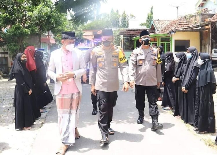 Silaturahmi Kapolres Tuban Bersama Pimpinan dan Santri Ponpes Modern 4 Bahasa, Ini Pesannya