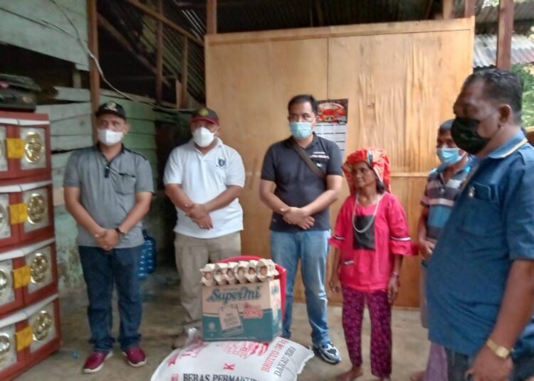 Bupati Tapanuli Tengah Bangun Kembali Dua Rumah Warga Yang Terbakar di Kecamatan Manduamas