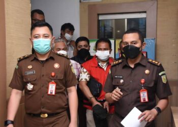 Kejaksaan Tinggi Jawa Barat Melakukan Penahanan Terhadap 2 Orang Tersangka Dalam Kasus Tindak Pidana Korupsi Untum Pelaksanaan Penataan Ruang Terbuka Hijau