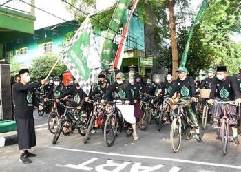 Awali Rangkaian Hari Santri, Wali Kota Kediri Gowes Bareng Pengurus PC NU