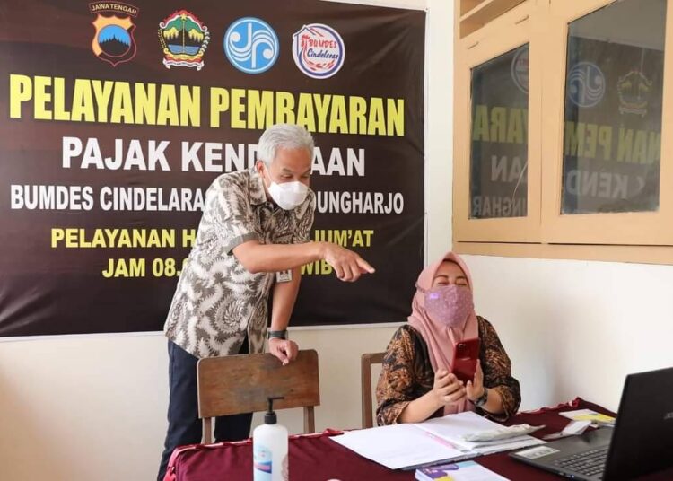 Ganjar Pranowo Ikut Tanam Mangrove Untuk Selamatkan Lingkungan Hidup