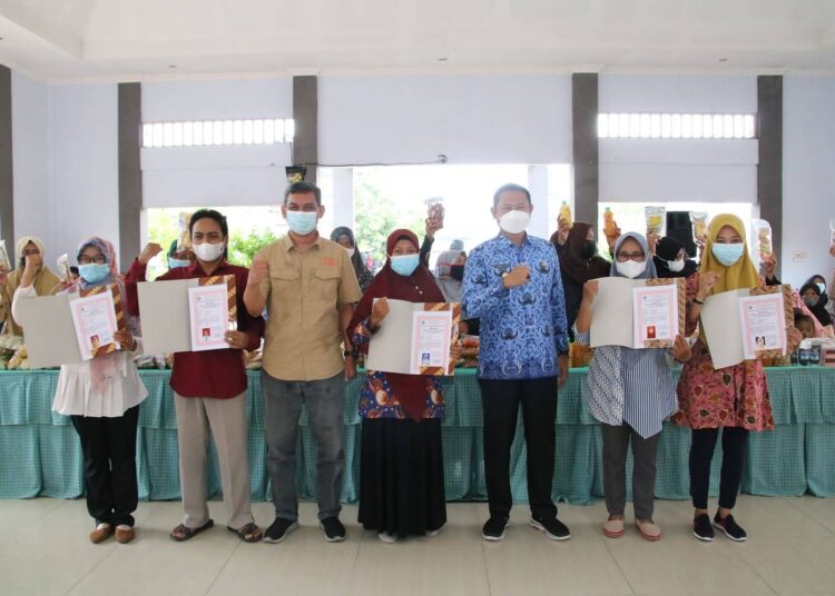 Bakti Sosial PWI, Pak Yes Rencanakan Percepatan Kepemilikan P-IRT UMKM Lamongan