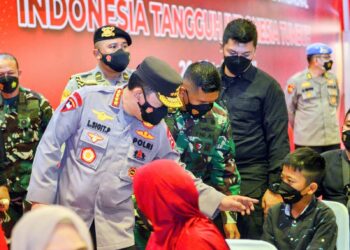 Kapolri Tegaskan Soliditas dan Sinergitas TNI-Polri akan Wujudkan Kekebalan Komunal