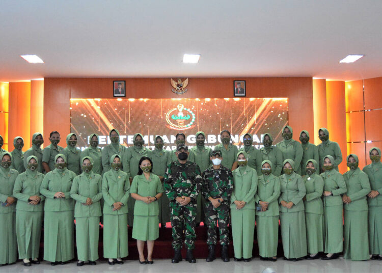 Dandim Berikan Arahan Dalam Pertemuan Gabungan Persit KCK cabang XVIII Kodim 0906/Kkr