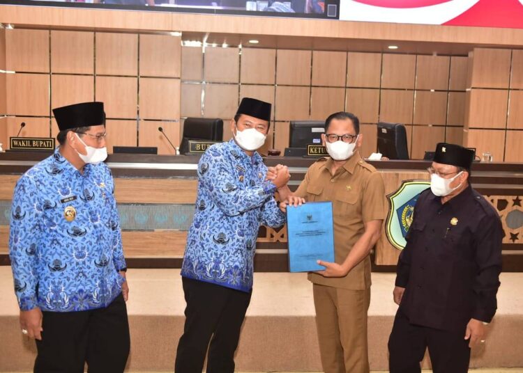 Pemda dan DPRD Lamongan Sampaikan Nota Penjelasan Usulan Raperda Tahun 2022