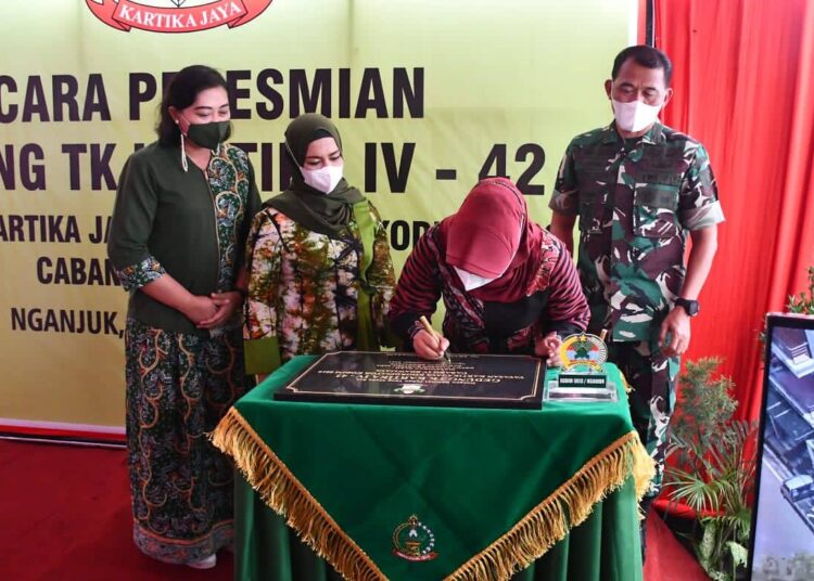 Ketua Persit KCK PD V Brawijaya Resmikan TK Kartika IV-42 di Nganjuk