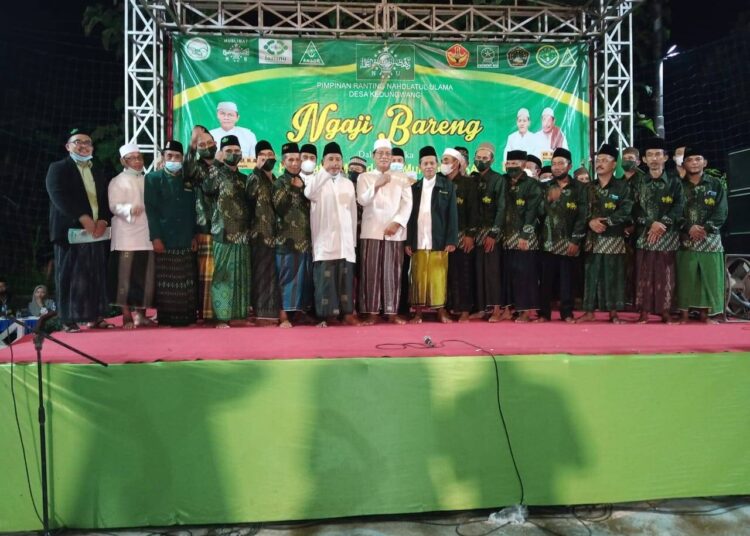 Wakil Bupati Lamongan hadiri acara Maulid Nabi Muhammad SAW, Hari Santri Nasional dan Pengukuhan PR NU Desa Kedungwangi