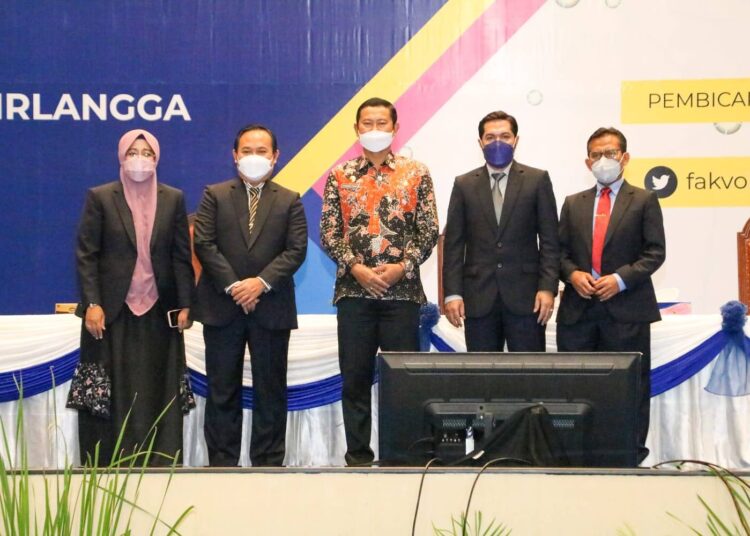 Sharing Pengalaman Di Hadapan Wisudawan Vokasi Unair