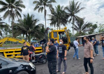 Polda Jatim Turunkan 14 Alat Berat untuk Bantu Evakuasi Korban