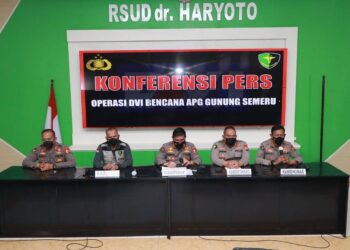 Tim DVI Mabes Polri Kembali Identifikasi 7 Jenazah Korban Semeru