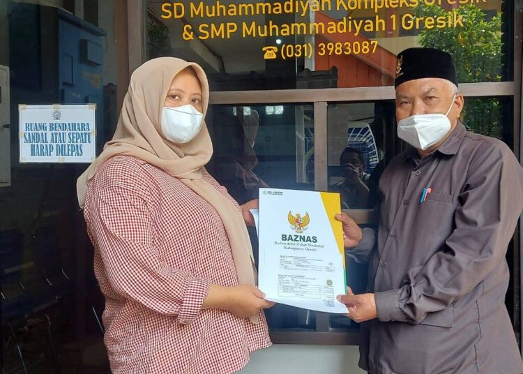 Baznas Gresik Turun Tangan untuk Bea Siswa sekolah Anak Pejuang Covid.19 Gresik