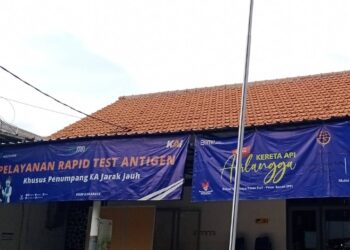 Syarat Baru Naik Kereta Api Saat Nataru, Layanan Rapid Test Antigen di stasiun Lamongan tutup duluan, Bagaimana yang Melakukan Perjalanan Kereta Sore atau Malam Hari ???