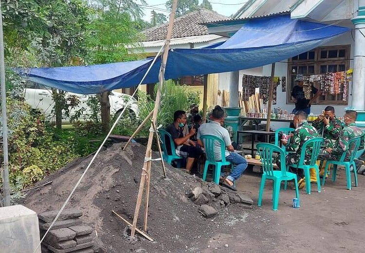 Nur Semesta School Of Mind Peduli Semeru 2021, Layani Hypnoterapi dan Bantu Dapur umum