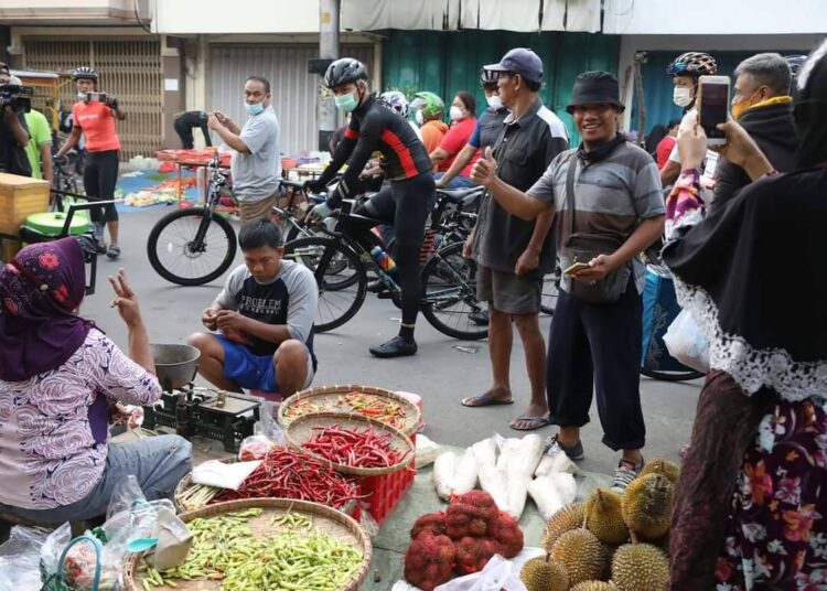 Tinjau Pasar, Ganjar Tegaskan Lima Komoditas Jadi Perhatian