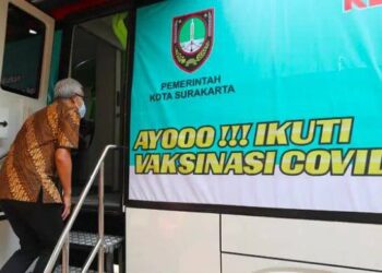 Ganjar Optimalkan Mobil Vaksin untuk Vaksinasi Anak Jalanan