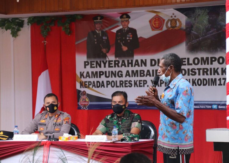KKB Kampung Ambaidiru Serahkan Diri Kepangkuan NKRI