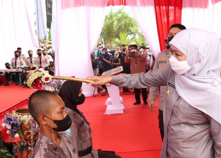 Kapolda Jatim Memberikan Motivasi dan Arahan Kepada Taruna dan Taruni SMAN 2 Taruna Bhayangkara