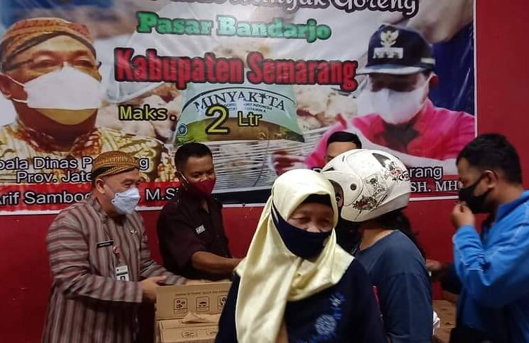 70.000 Liter Minyak Goreng Digelontor Untuk Operasi Pasar, Ganjar; Semoga Harga Stabil