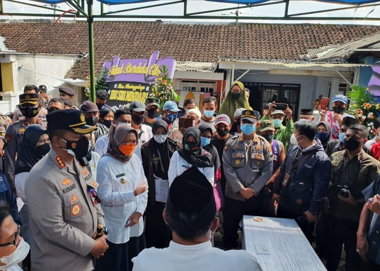 Jenazah WNI Sri Mindari Tiba di Rumah Duka, Polda Jatim Kawal Hingga Pemakaman Usai
