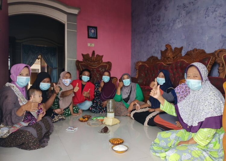 Mahasiswa KKN UNTAG Adakan Pelatihan Jamu Tradisional